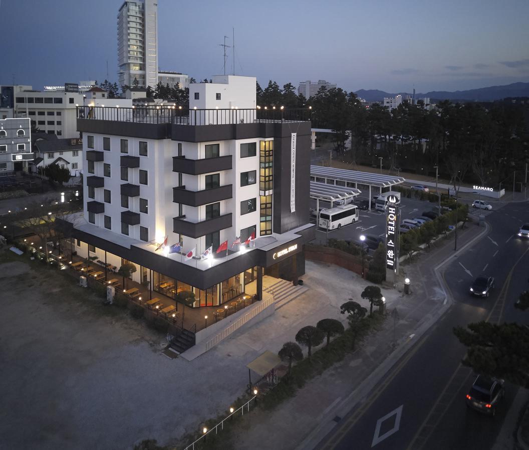 גנגנאונג Hotel Swan מראה חיצוני תמונה