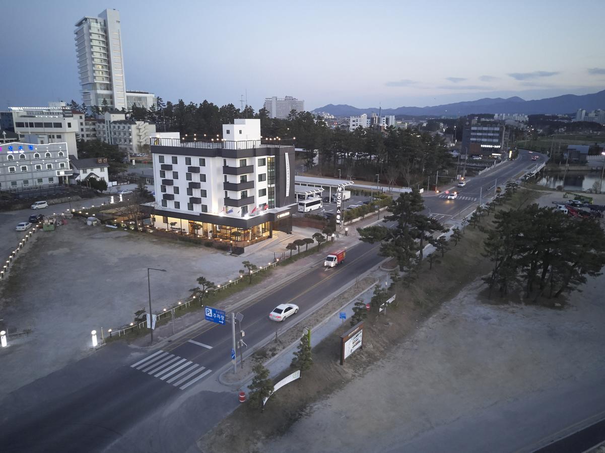 גנגנאונג Hotel Swan מראה חיצוני תמונה